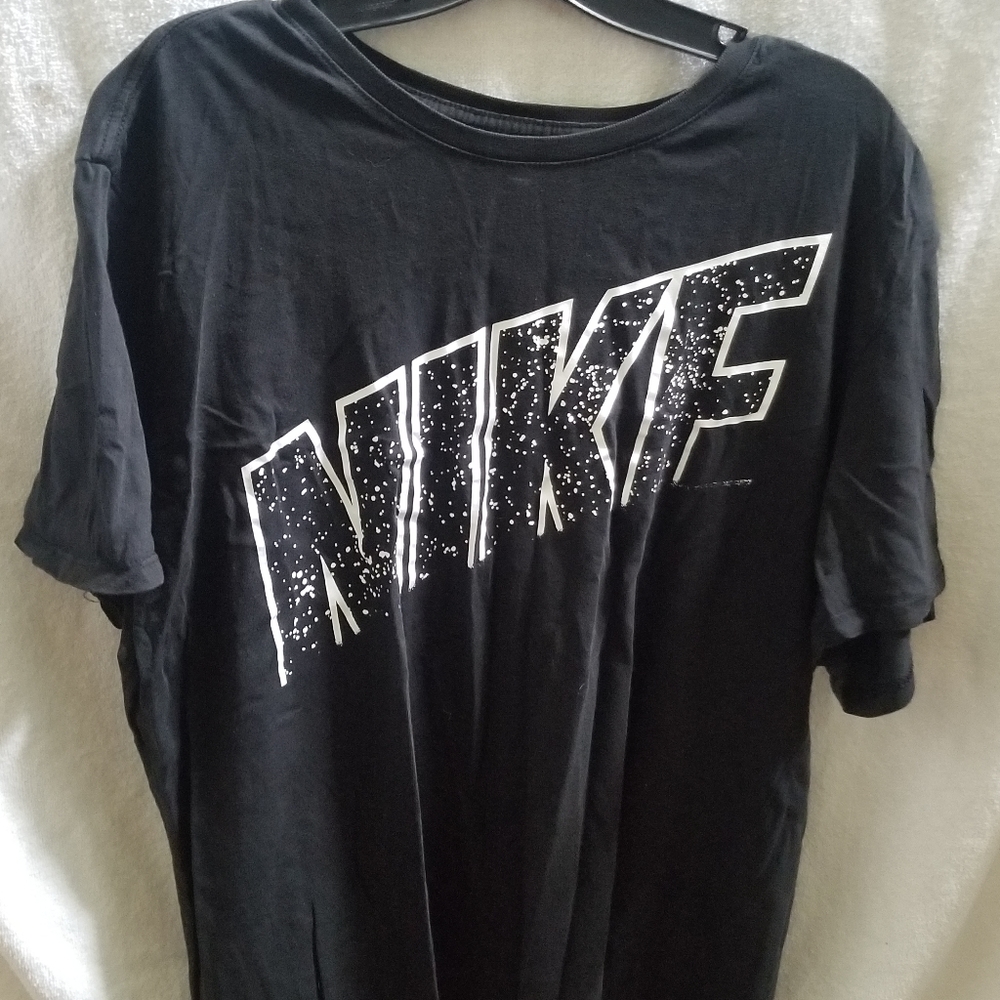 Mens Nike t-shirt
